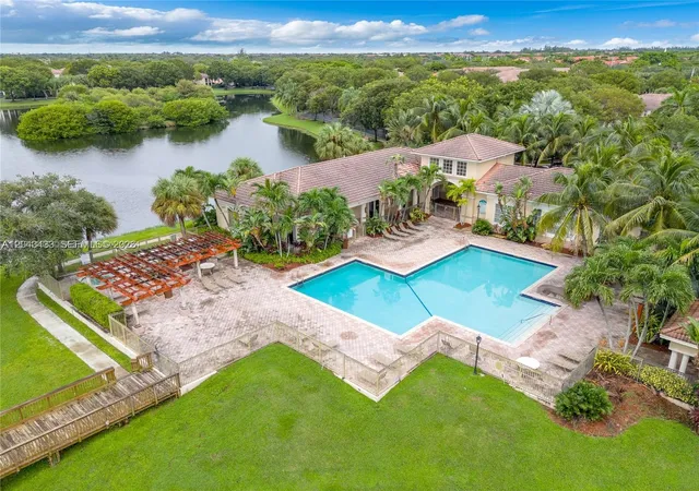 Homes for sale in Miramar, FL | 2482 Centergate Drive, Miramar, FL 33025 | Houzeo