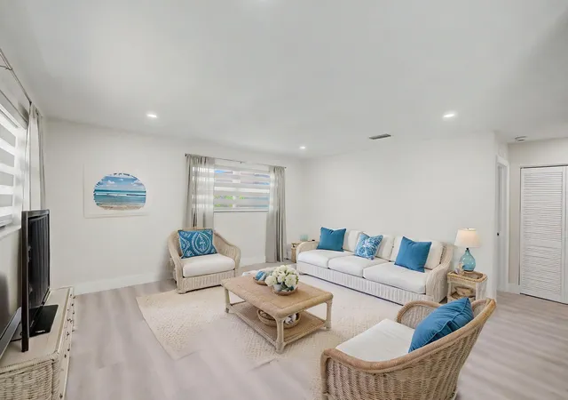 Photo 3 of Single family home for sale at 9298 Birmingham Dr, Palm Beach Gardens, FL 33410 | MLS# B26045527 | Listing updated on 2026-09-27
