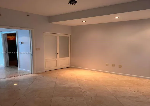 3rd image of 5025 Collins Ave #1602, Miami Beach, FL 33140 | MLS# A12043368
