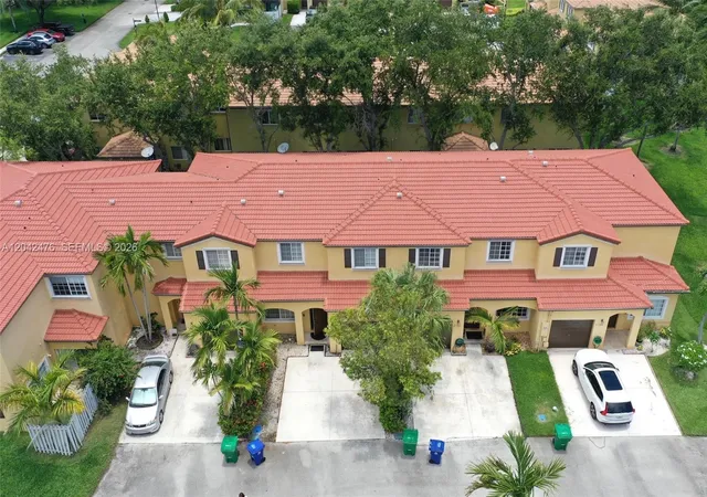 Homes for sale in Miramar, FL | 2123 Sw 101st Ln, Miramar, FL 33025 | MLS# A12042476
