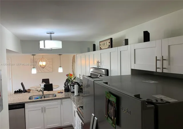 Homes for sale in Miami, FL | 8660 Sw 212Th St, Miami, FL 33189