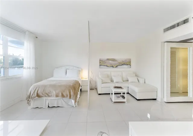 2nd image of 100 Lincoln Rd #306, Miami Beach, FL 33139 | MLS# A12043588