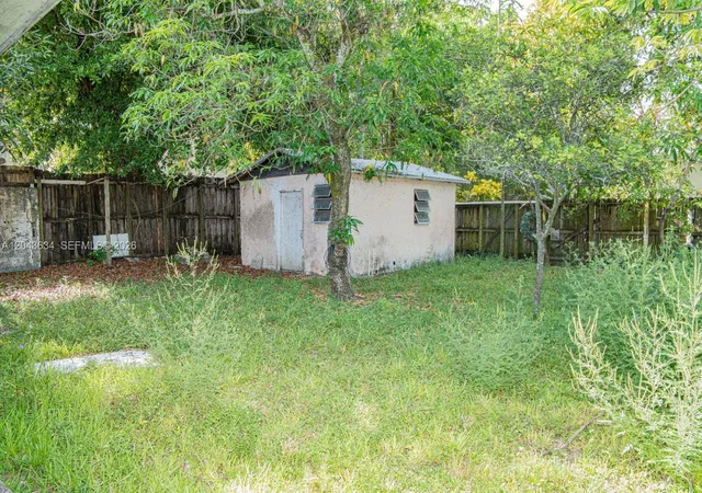 4th image of 90 Ne 48th St, Miami, FL 33137 | MLS# A12043634