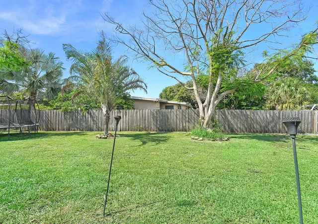 28th image of 201 Ne Prima Vista Blvd, Port St Lucie, FL 34983 | MLS# B26045594