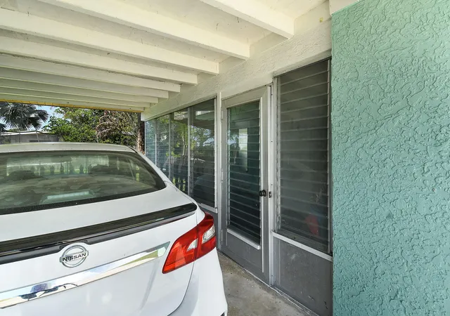 4th image of 201 Ne Prima Vista Blvd, Port St Lucie, FL 34983 | MLS# B26045594