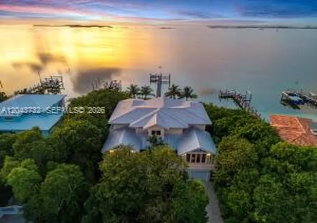 2nd image of 104 Coastal Dr, Key Largo, FL 33037 | MLS# A12043732