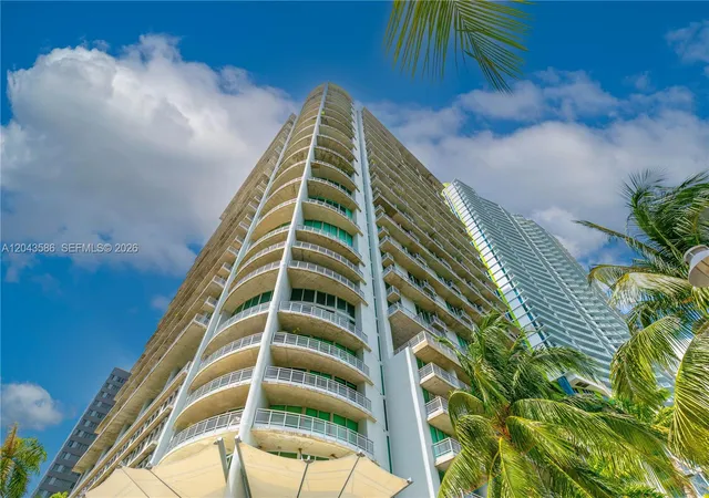 1st image of 690 Sw 1st Ct #PHII17, Miami, FL 33130 | MLS# A12043586