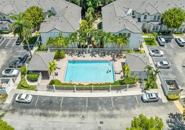 2nd image of 5570 Nw 107Th Ave, Doral, FL 33178