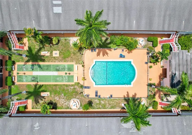 5th image of 160 Ne 8Th Ave, Hallandale Beach, FL 33009
