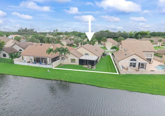 Photo 3 of Single family home for sale at 6852 Bitterbush Pl, Boynton Beach, FL 33472 | MLS# B26045818 | Listing updated on 2026-09-23