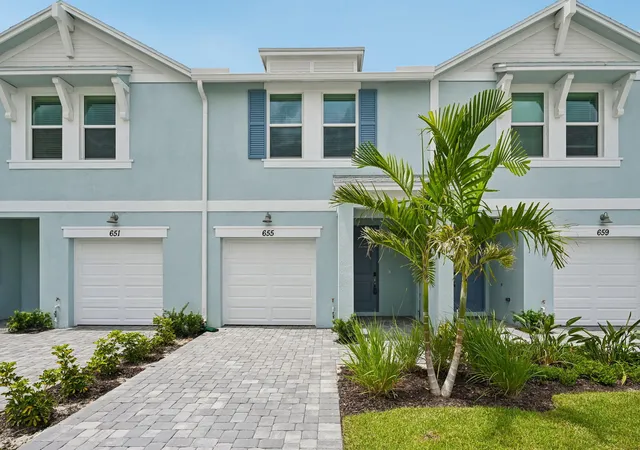 1st image of 655 Salisbury Cir, Fort Pierce, FL 34982 | MLS# B26045863