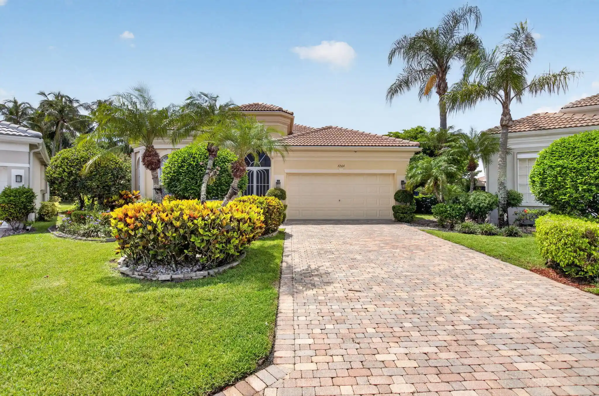 Single family home for sale at 7264 Cataluna Cir, Delray Beach, FL 33446 | MLS# B26045869