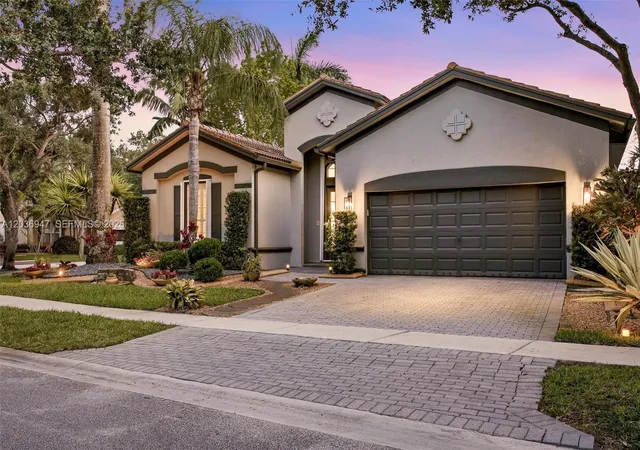 Homes for sale in Weston, FL | 19308 Stonebrook St, Weston, FL 33332 | MLS# A12036947
