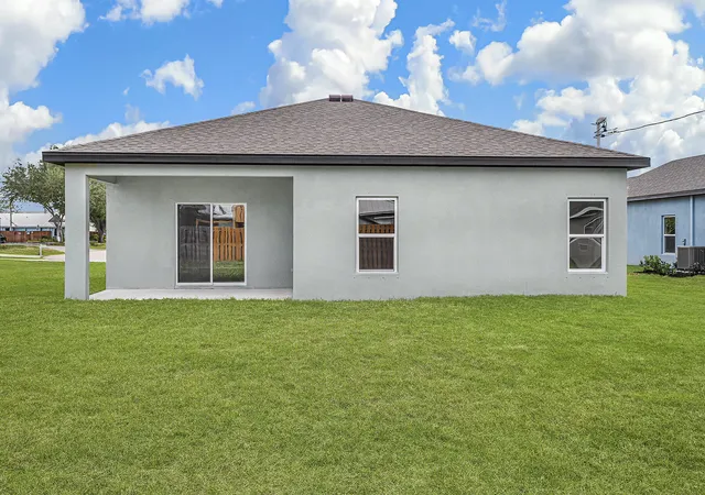 Photo 3 of Single family home for sale at 4608 Palmetto Dr, Fort Pierce, FL 34982 | MLS# B26045907 | Listing updated on 2026-09-23