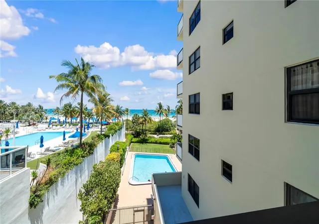 2nd image of 1623 Collins Ave #415, Miami Beach, FL 33139 | MLS# A12043906