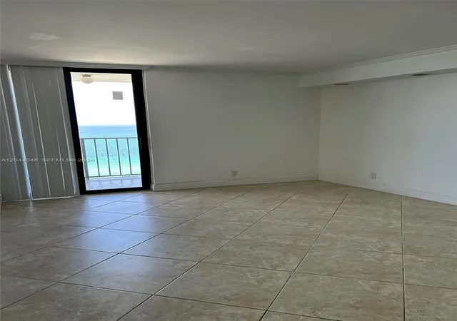 3rd image of 2625 Collins Ave #1805, Miami Beach, FL 33140 | MLS# A12044048
