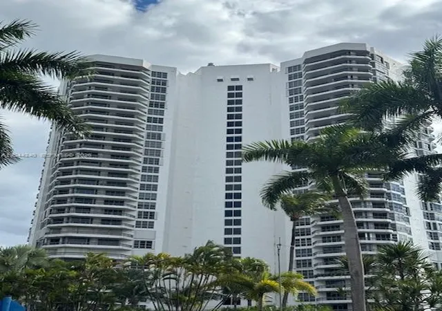 2nd image of 19101 Ne 36th Ct #1005, Aventura, FL 33180 | MLS# A12044240