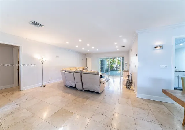 2nd image of 13140 Coronado Dr, South Miami, FL 33181 | MLS# A12044215