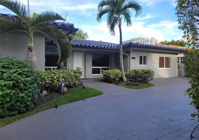 62nd image of 13140 Coronado Dr, South Miami, FL 33181 | MLS# A12044215