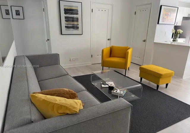 4th image of 836 10Th St #5, Miami Beach, FL 33139 | MLS# A12043829