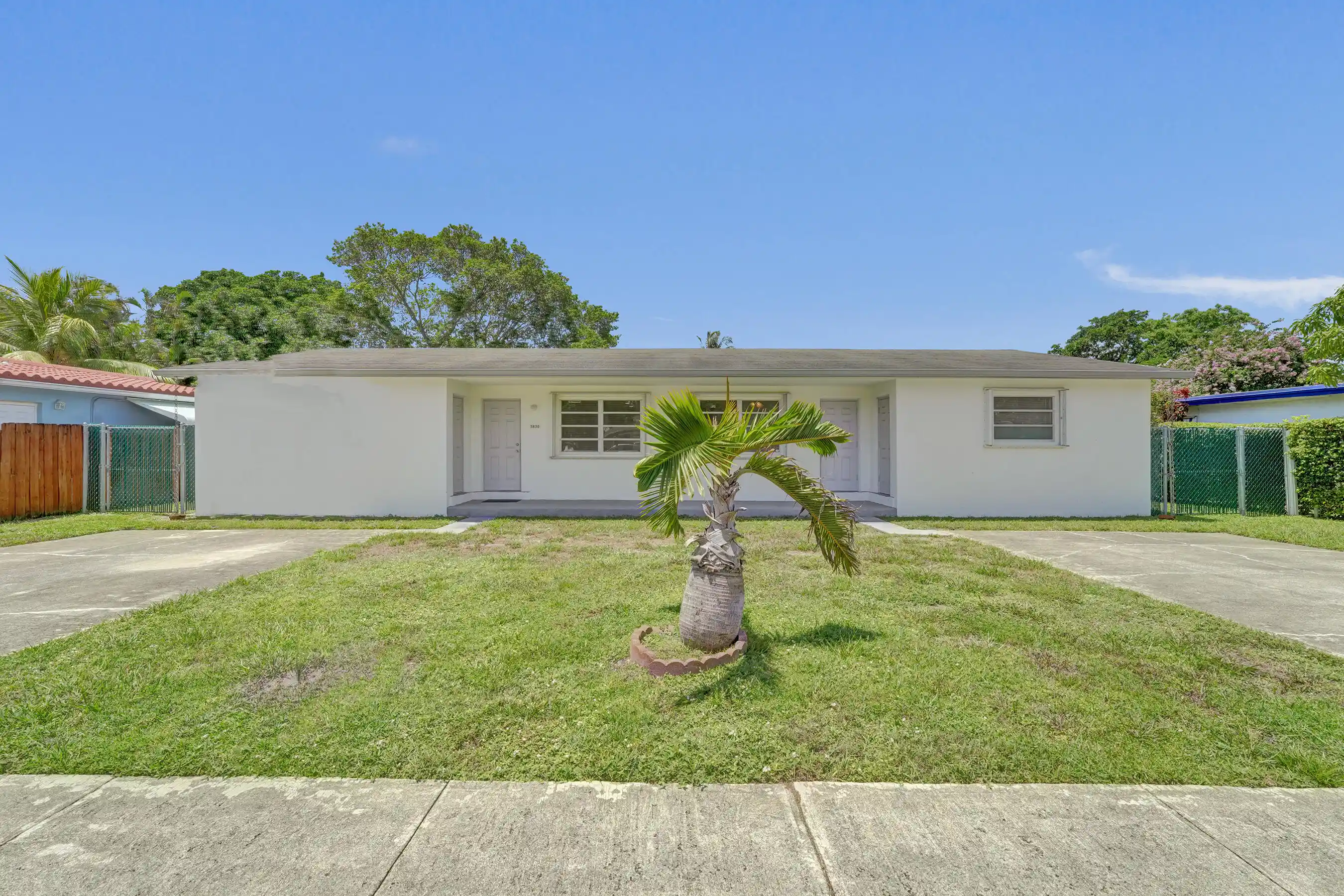 Multi family home for sale at 5830 Garfield St, Hollywood, FL 33021 | MLS# B26046104
