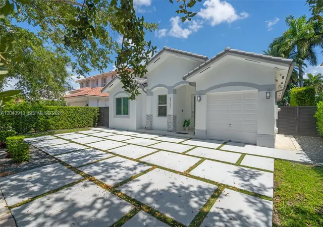 Homes for sale in Miami Lakes, FL | 8757 Nw 139th St, Miami Lakes, FL 33018 | MLS# A12043913
