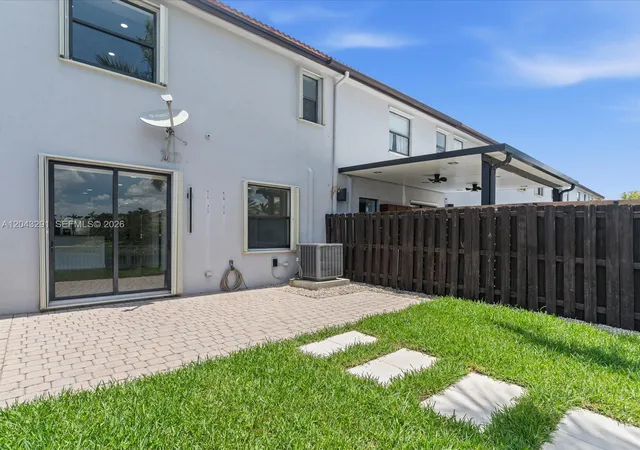 2nd image of 11628 Nw 87th Ln #11628, Doral, FL 33178 | MLS# A12043291