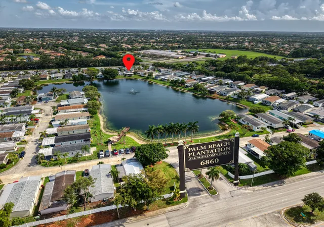 2nd image of 139 Plantation Blvd, Lake Worth, FL 33467 | MLS# B26046174