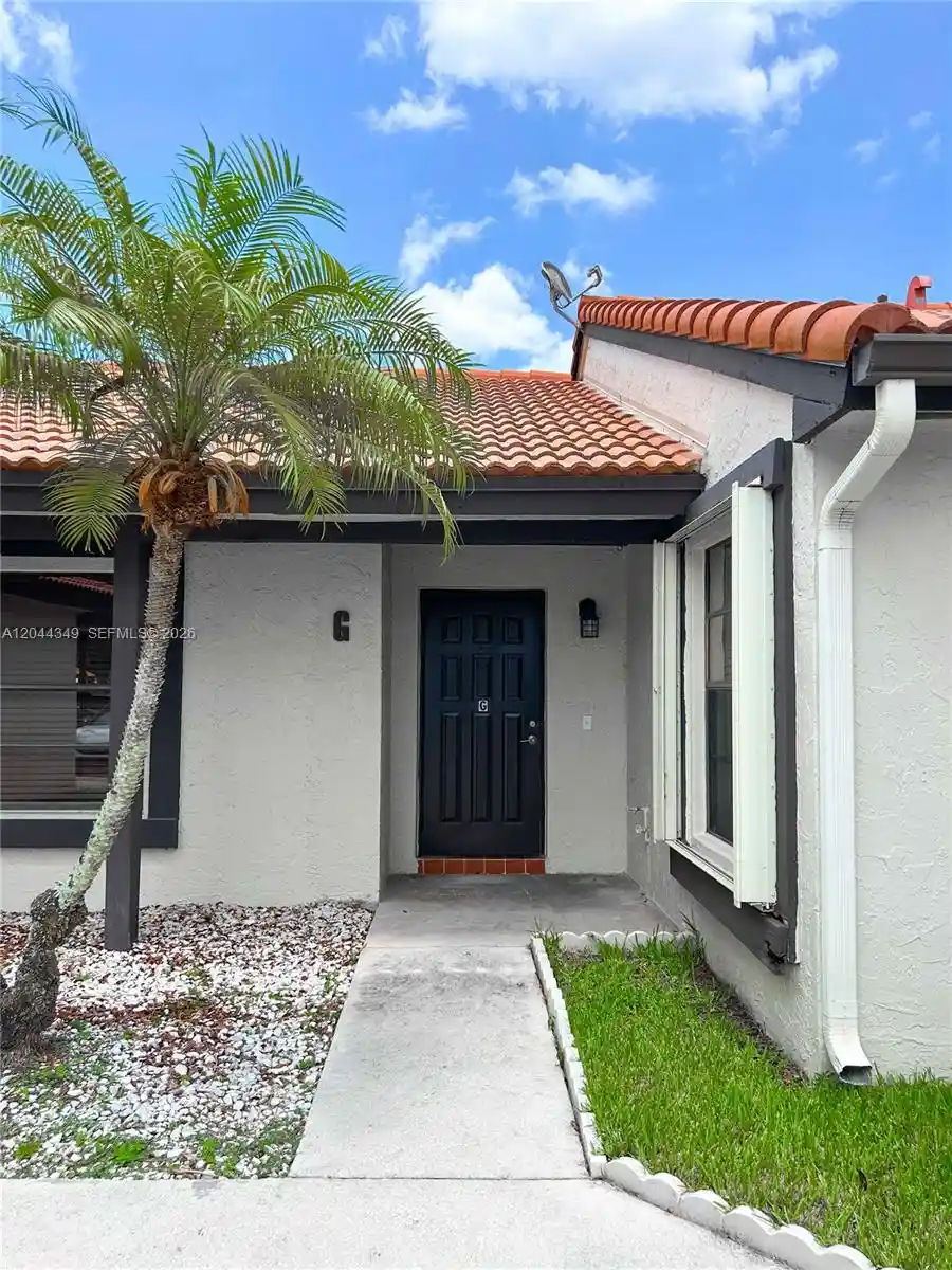 Photo 1 of Townhouse for sale at 14970 Sw 48th Terrace #27G, Miami, FL 33185 | MLS# A12044349 | Listing updated on 2026-10-22