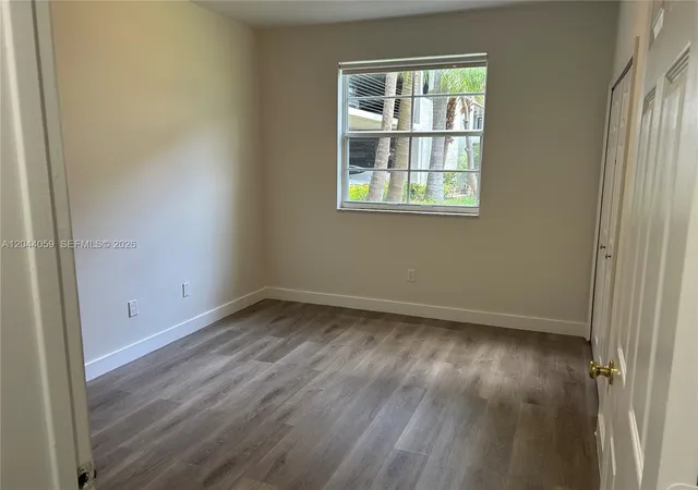 2nd image of 3225 Ne 184Th St, Aventura, FL 33160