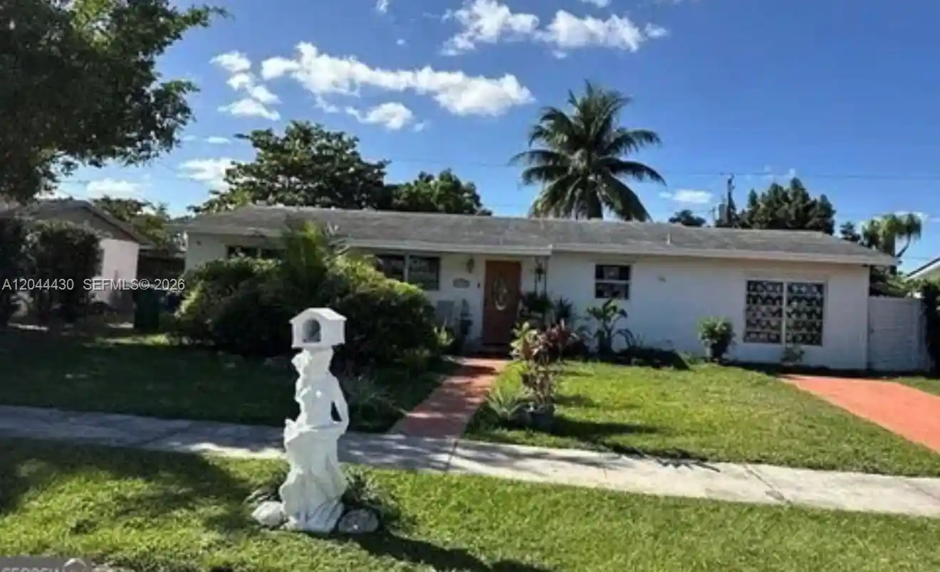Photo 1 of Single family home for sale at 17110 Sw 117th Avenue, Miami, FL 33177 | MLS# A12044430 | Listing updated on 2026-10-16