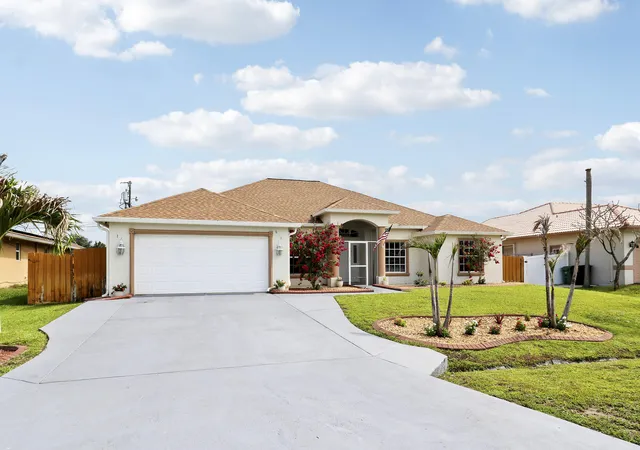 3rd image of 611 Sw Saragossa Ave, Port Saint Lucie, FL 34953 | MLS# B26046256