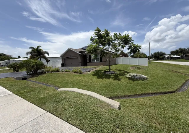 Photo 1 of Single family home for sale at 103 Sw Oakridge Dr, Port Saint Lucie, FL 34984 | MLS# B26046259 | Listing updated on 2026-09-23