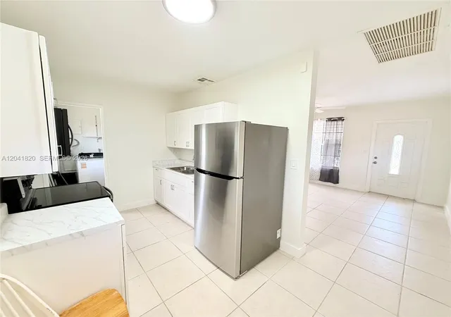 Homes for sale in Hollywood, FL | 1311 N 69th Ave, Hollywood, FL 33024 | MLS# A12041820