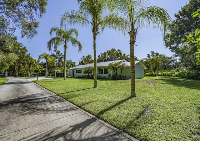 Photo 3 of Single family home for sale at 450 28th Court, Vero Beach, FL 32968 | MLS# B26046268 | Listing updated on 2026-09-23
