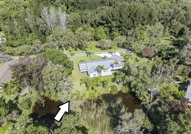 Photo 3 of Single family home for sale at 450 28th Court, Vero Beach, FL 32968 | MLS# B26046268 | Listing updated on 2026-09-23