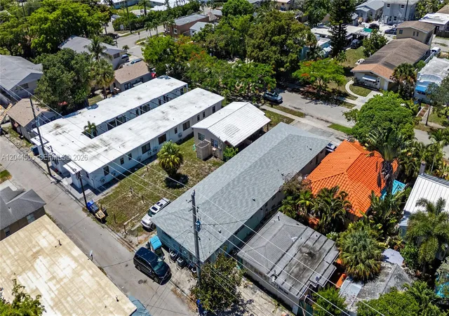 2nd image of 1938 Pierce St, Hollywood, FL 33020 | MLS# A12044505