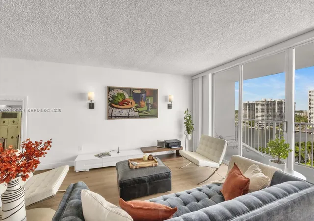 2nd image of 2851 Ne 183rd St #1412E, Aventura, FL 33160 | MLS# A12044334