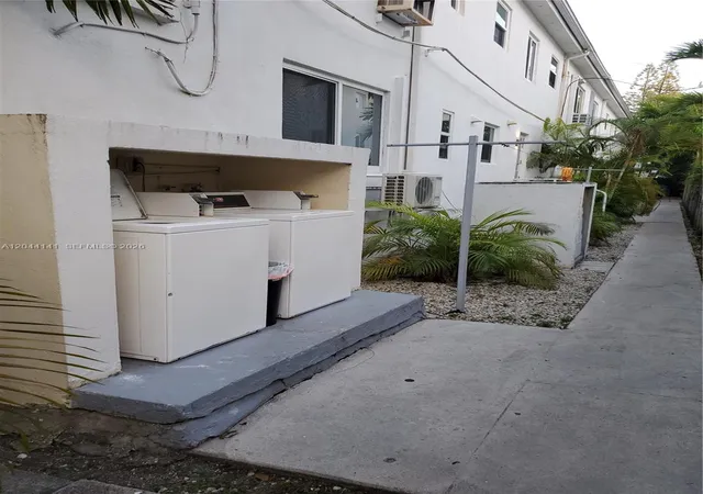 9th image of 10074 E Bay Harbor Dr #74A, Bay Harbor Islands, FL 33154 | MLS# A12044141