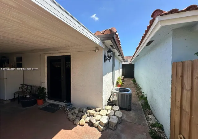 7th image of 11537 Sw 6th St, Sweetwater, FL 33174 | MLS# A12044885