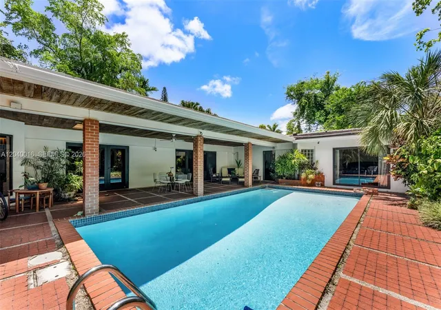 5th image of 11100 Sw 67Th Ave, Pinecrest, FL 33156 | MLS# A12040016