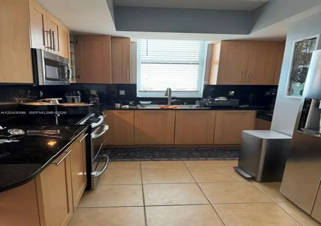 5th image of 511 Se 5Th Ave #1705, Fort Lauderdale, FL 33301 | MLS# A12043099