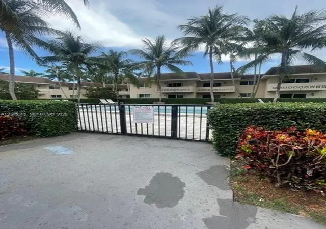 5th image of 14500 Sw 88Th Ave #247, Palmetto Bay, FL 33176 | MLS# A12045013