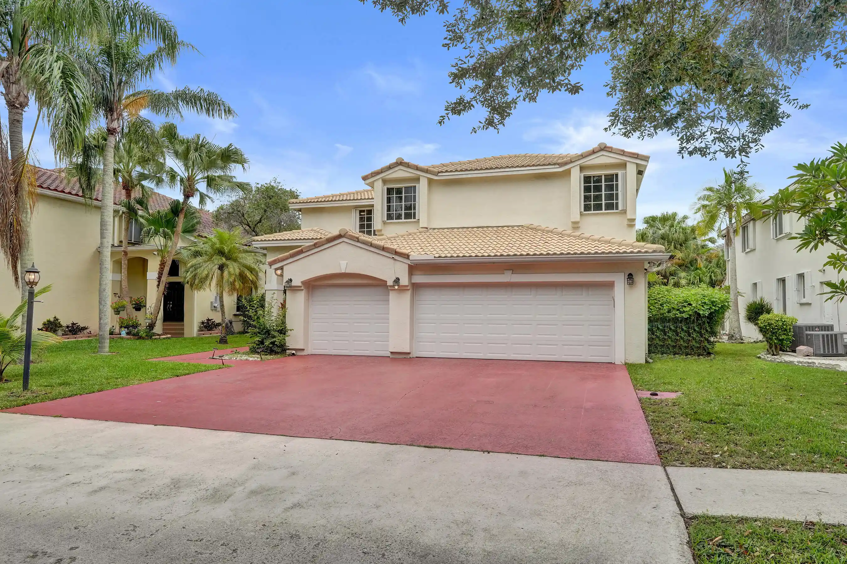 Single family home for sale at 4180 Lansing Ave, Hollywood, FL 33026 | MLS# B26046717