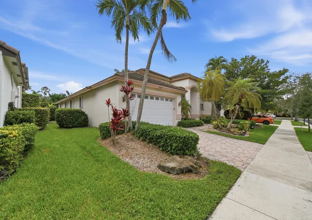 Photo 2 of Single family home for sale at 2644 Miller Ct, Weston, FL 33332 | MLS# B26046744 | Listing updated on 2026-09-27