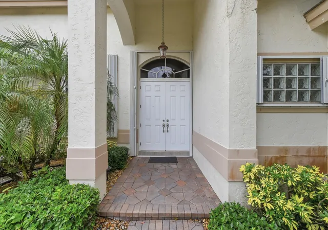 Photo 3 of Single family home for sale at 2644 Miller Ct, Weston, FL 33332 | MLS# B26046744 | Listing updated on 2026-09-27