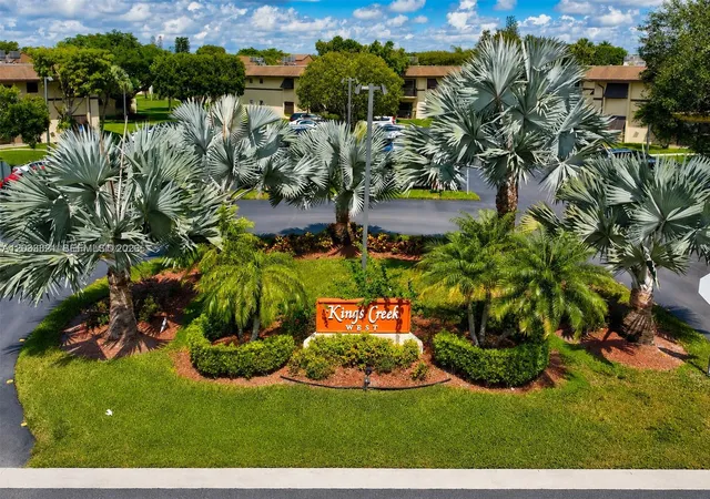 Condo for sale at 7935 SW 86th Street #823, Miami, FL 33143 | MLS# A12033821