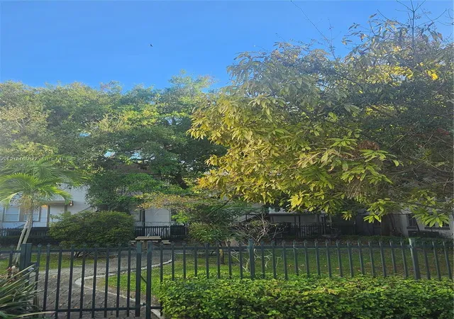 2nd image of 412 Nw 4th St, Miami, FL 33130 | MLS# A12045297