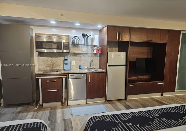 5th image of 1024 Ocean Dr #A305, Miami Beach, FL 33139 | MLS# A12045374