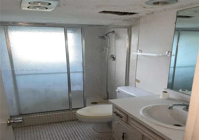 2nd image of 3090 N Crse Dr, Pompano Beach, FL 33069